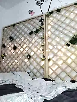 Mia WAll online show from 01-22-25, 01:10