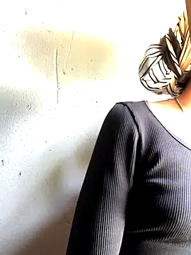 xxSexyTalia28 online show from 10-08-25, 11:52