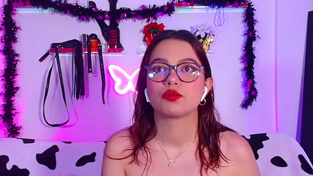 EmiF26 online show from 10-22-25, 03:40