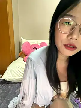 Snapshot of berberson chatting on 09-20-25, 01:34 berberson online show from 09-20-25, 01:34