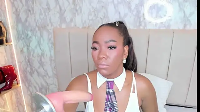 whiitneyfox online show from 11-25-25, 11:27