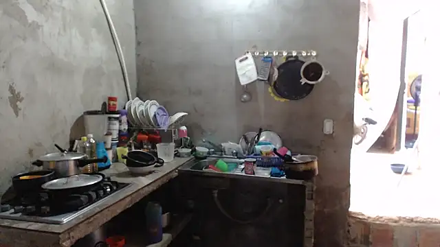 Coral0403 online show from 10-24-25, 07:21