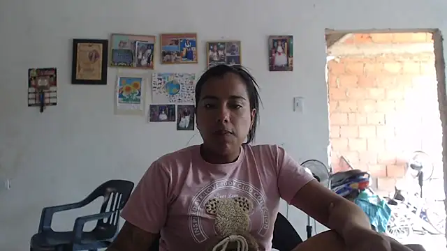 Coral0403 online show from 05-28-26, 06:38