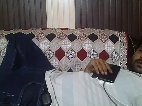 Snapshot of indihotguy chatting on 05-22-26, 01:13 indihotguy online show from 05-22-26, 01:13