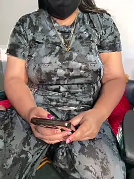 Snapshot of tanvihot2 chatting on 06-28-26, 04:35 tanvihot2 online show from 06-28-26, 04:35