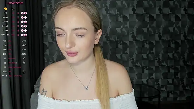 A delina online show from 11-04-25, 01:32