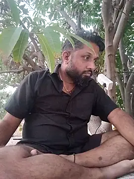 Snapshot of carria_homes chatting on 01-13-25, 12:56 carria homes online show from 01-13-25, 12:56