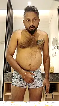 Snapshot of carria_homes chatting on 02-08-25, 02:26 carria homes online show from 02-08-25, 02:26