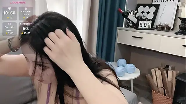 Caicai-a online show from 10-13-25, 07:52