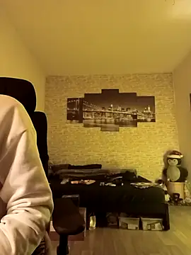 Snapshot of HalloMarcy chatting on 02-04-25, 10:34 HalloMarcy online show from 02-04-25, 10:34