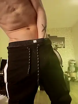 Snapshot of HalloMarcy chatting on 02-07-25, 11:45 HalloMarcy online show from 02-07-25, 11:45