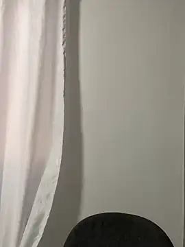 Imaraa  online show from 12-30-24, 01:14