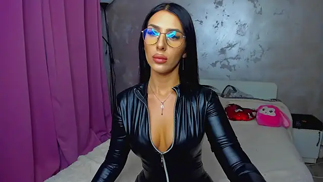 LexyBrianna online show from 10-30-25, 08:20