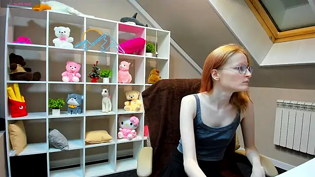 Snapshot of ElizabethHarpper chatting on 01-02-25, 01:06 ElizabethHarpper online show from 01-02-25, 01:06