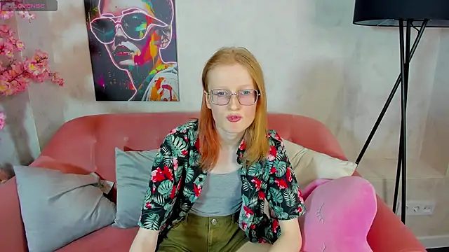 Snapshot of ElizabethHarpper chatting on 01-05-25, 04:25 ElizabethHarpper online show from 01-05-25, 04:25