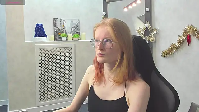 Snapshot of ElizabethHarpper chatting on 01-19-25, 01:00 ElizabethHarpper online show from 01-19-25, 01:00