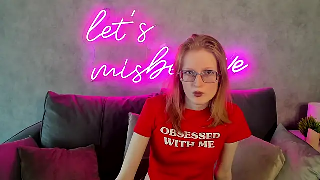 Snapshot of ElizabethHarpper chatting on 02-01-25, 08:08 ElizabethHarpper online show from 02-01-25, 08:08