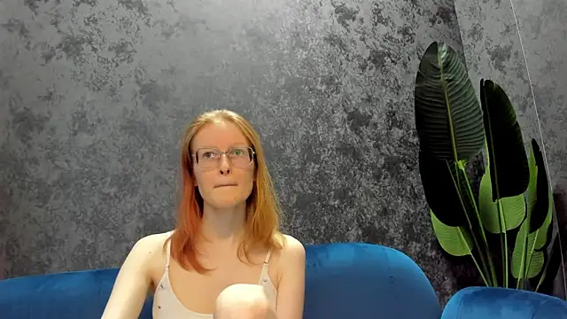 Snapshot of ElizabethHarpper chatting on 02-07-25, 08:01 ElizabethHarpper online show from 02-07-25, 08:01