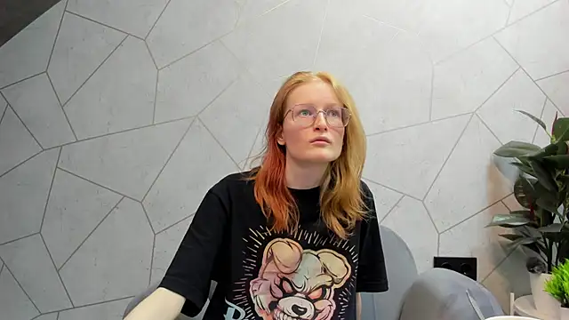 Snapshot of ElizabethHarpper chatting on 02-13-25, 08:17 ElizabethHarpper online show from 02-13-25, 08:17