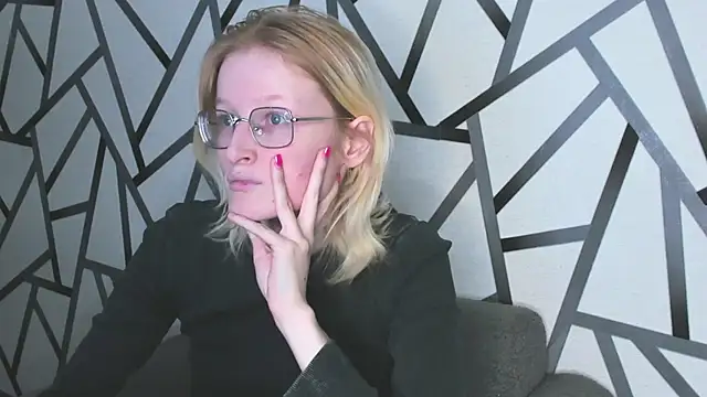 ElizabethHarpper online show from 11-06-25, 01:39