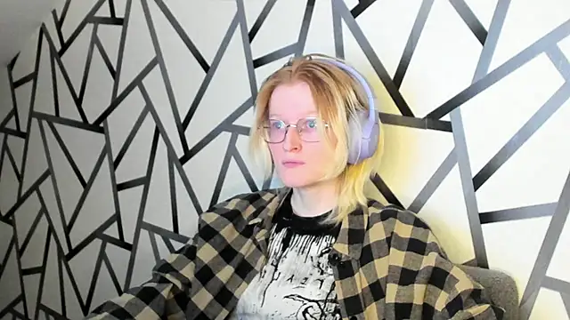 ElizabethHarpper online show from 11-07-25, 01:27