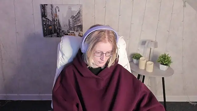 ElizabethHarpper online show from 12-03-25, 01:02