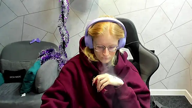 ElizabethHarpper online show from 12-23-25, 12:52