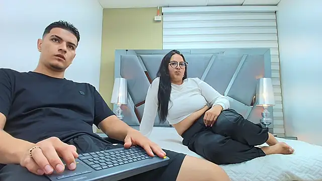 DAVID VICTORIAA online show from 04-08-26, 01:00