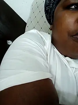 SexyLadyBoosxx online show from 10-08-25, 05:21