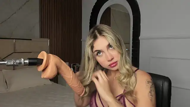 Snapshot of EmiilyHendriixx chatting on 02-07-25, 08:53 EmiilyHendriixx online show from 02-07-25, 08:53