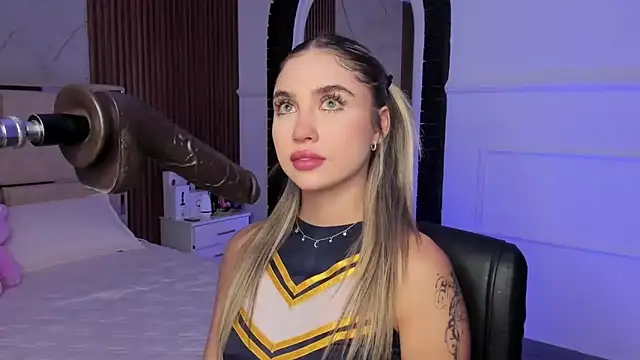 Snapshot of EmiilyHendriixx chatting on 02-12-25, 09:11 EmiilyHendriixx online show from 02-12-25, 09:11