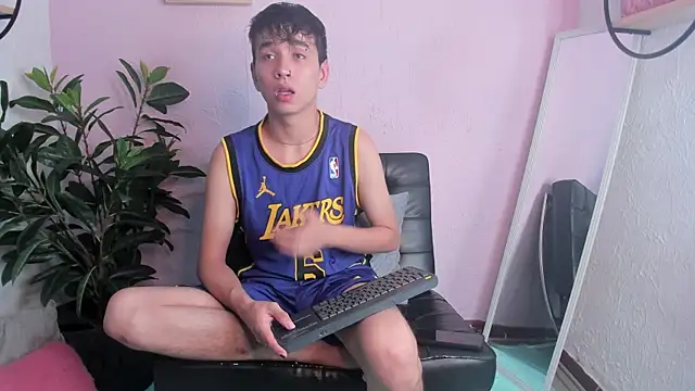 Snapshot of Brian-Ausslos chatting on 01-05-25, 03:34 Brian-Ausslos online show from 01-05-25, 03:34