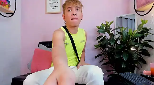 Snapshot of Brian-Ausslos chatting on 01-16-25, 12:53 Brian-Ausslos online show from 01-16-25, 12:53