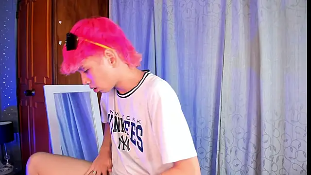 Snapshot of Brian-Ausslos chatting on 03-09-25, 02:10 Brian-Ausslos online show from 03-09-25, 02:10