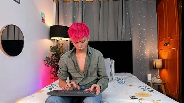 Snapshot of Brian-Ausslos chatting on 03-10-25, 04:49 Brian-Ausslos online show from 03-10-25, 04:49