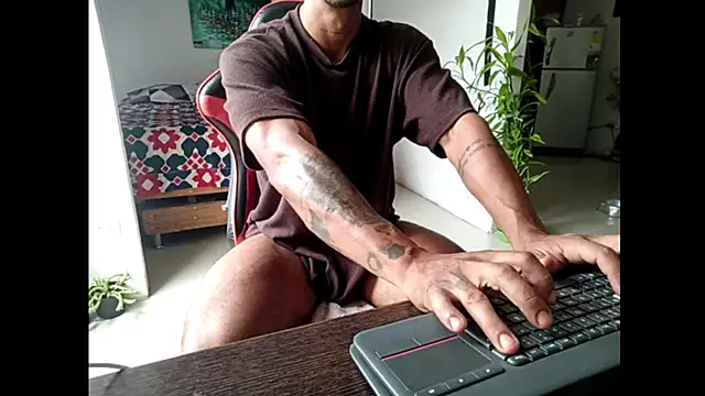 Adam Valenciia online show from 06-15-26, 04:42