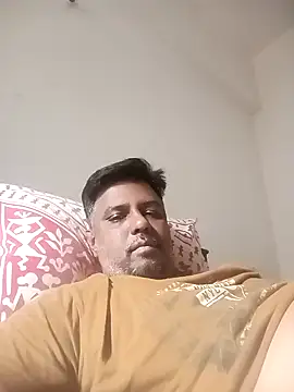 Snapshot of jemes21in chatting on 12-01-25, 03:44 jemes21in online show from 12-01-25, 03:44