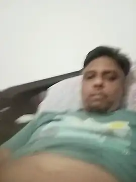 Snapshot of jemes21in chatting on 06-12-26, 06:40 jemes21in online show from 06-12-26, 06:40