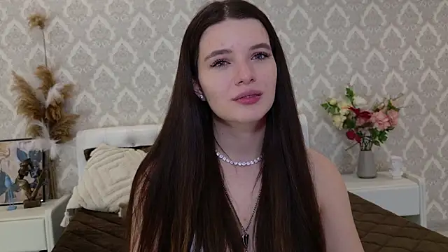 Nellie Medina online show from 01-18-25, 02:47