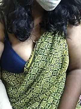 Snapshot of Rathi22 chatting on 06-01-26, 02:30 Rathi22 online show from 06-01-26, 02:30
