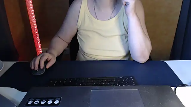 Snapshot of Sweet_Phoenix chatting on 05-24-26, 07:24 Sweet Phoenix online show from 05-24-26, 07:24