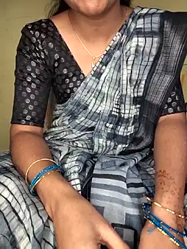 lovelygirl4567 online show from 10-22-25, 01:44