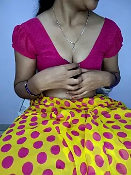 lovelygirl4567 online show from 02-26-26, 05:23