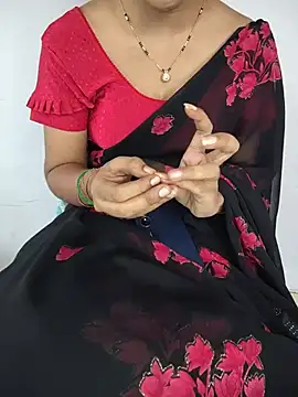 Snapshot of lovelygirl4567 chatting on 06-07-26, 05:44 lovelygirl4567 online show from 06-07-26, 05:44