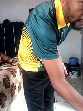 Snapshot of MKbesxxx chatting on 11-04-25, 11:20 MKbesxxx online show from 11-04-25, 11:20