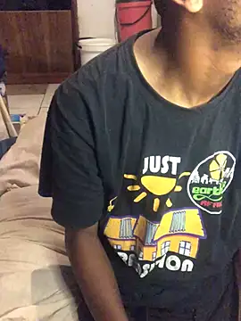 Snapshot of MKbesxxx chatting on 02-13-26, 04:30 MKbesxxx online show from 02-13-26, 04:30