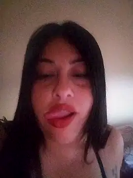 Snapshot of Americ44 chatting on 11-25-25, 11:27 Americ44 online show from 11-25-25, 11:27