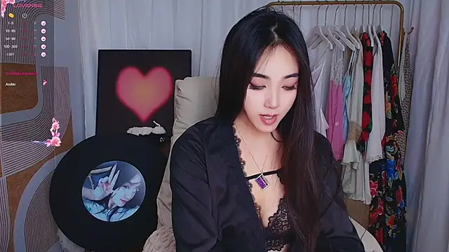 xiaotiantian-76 online show from 11-20-25, 04:12