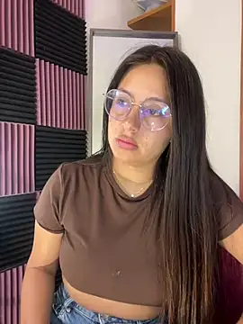 Snapshot of Gretta_Hot chatting on 01-25-25, 01:10 Gretta Hot online show from 01-25-25, 01:10