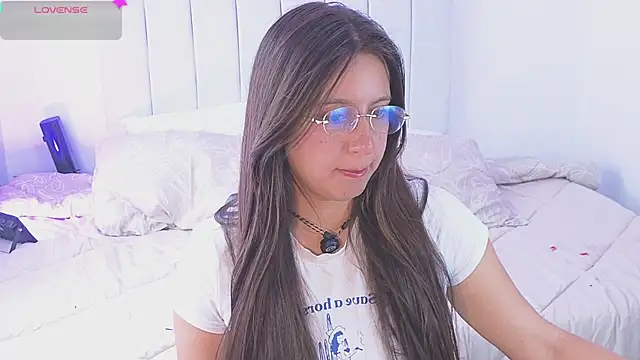 Snapshot of Gretta_Hot chatting on 07-15-26, 06:13 Gretta Hot online show from 07-15-26, 06:13